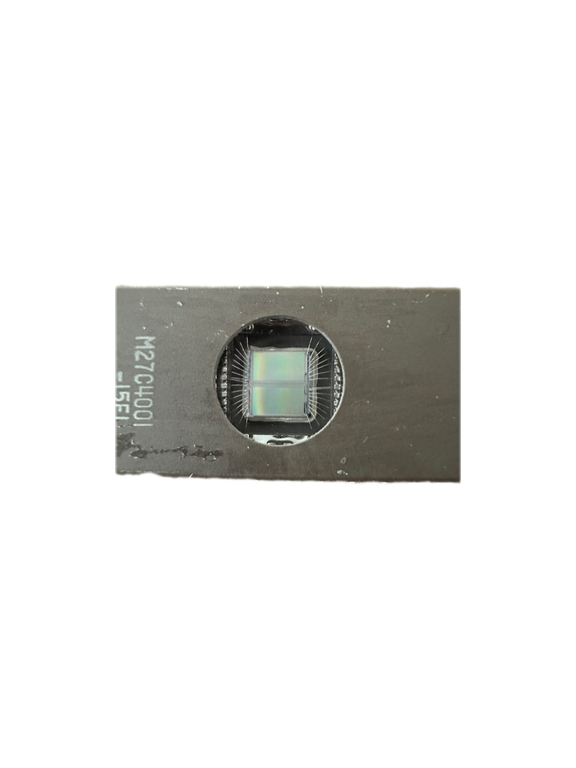  آی سی M27C4001-15F1-3
